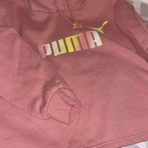 Pink Puma cropped hoodie !